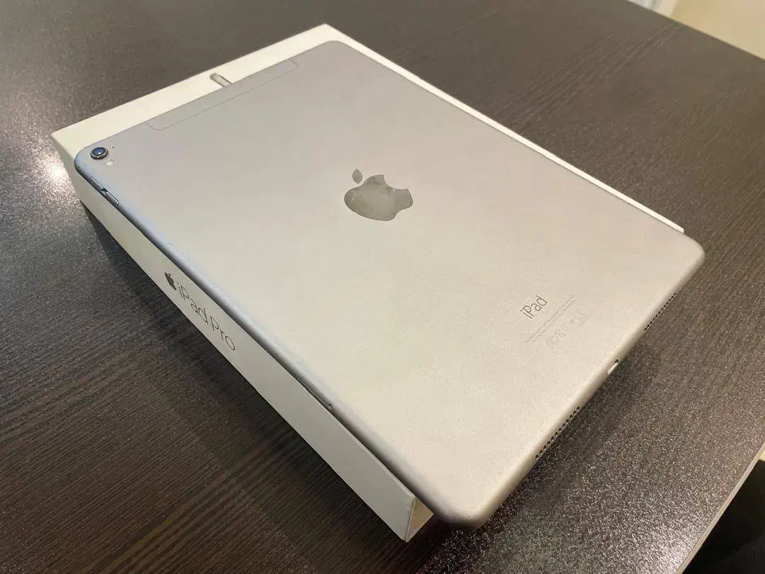 آی پد پرو 128 سیم کارت خور همراه قلم/Ipad pro 128G|تبلت|تبریز, |دیوار