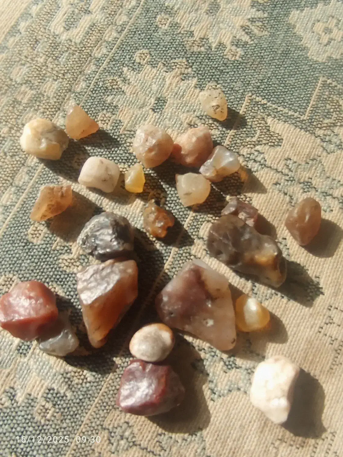 سنگ عقیق طبیعی اصل|کلکسیون اشیاء عتیقه|زابل, |دیوار