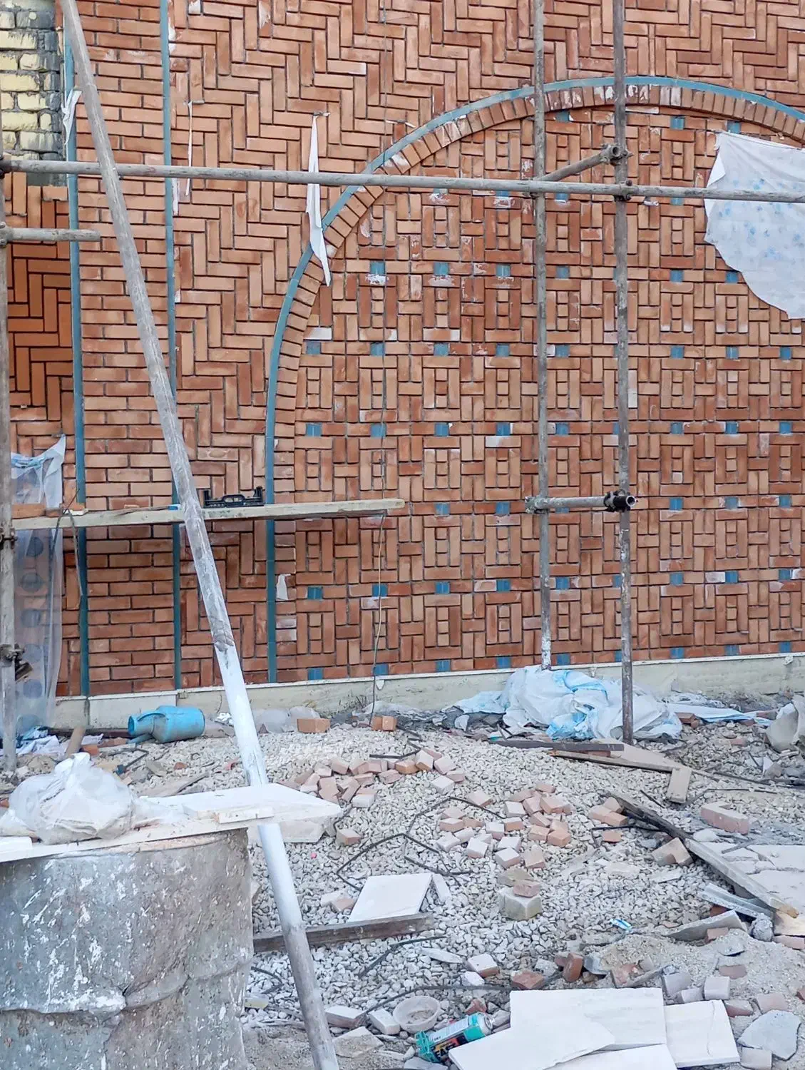 اجرای نما ی اجر نما سنگ سرامیک|خدمات پیشه و مهارت|سامان, |دیوار