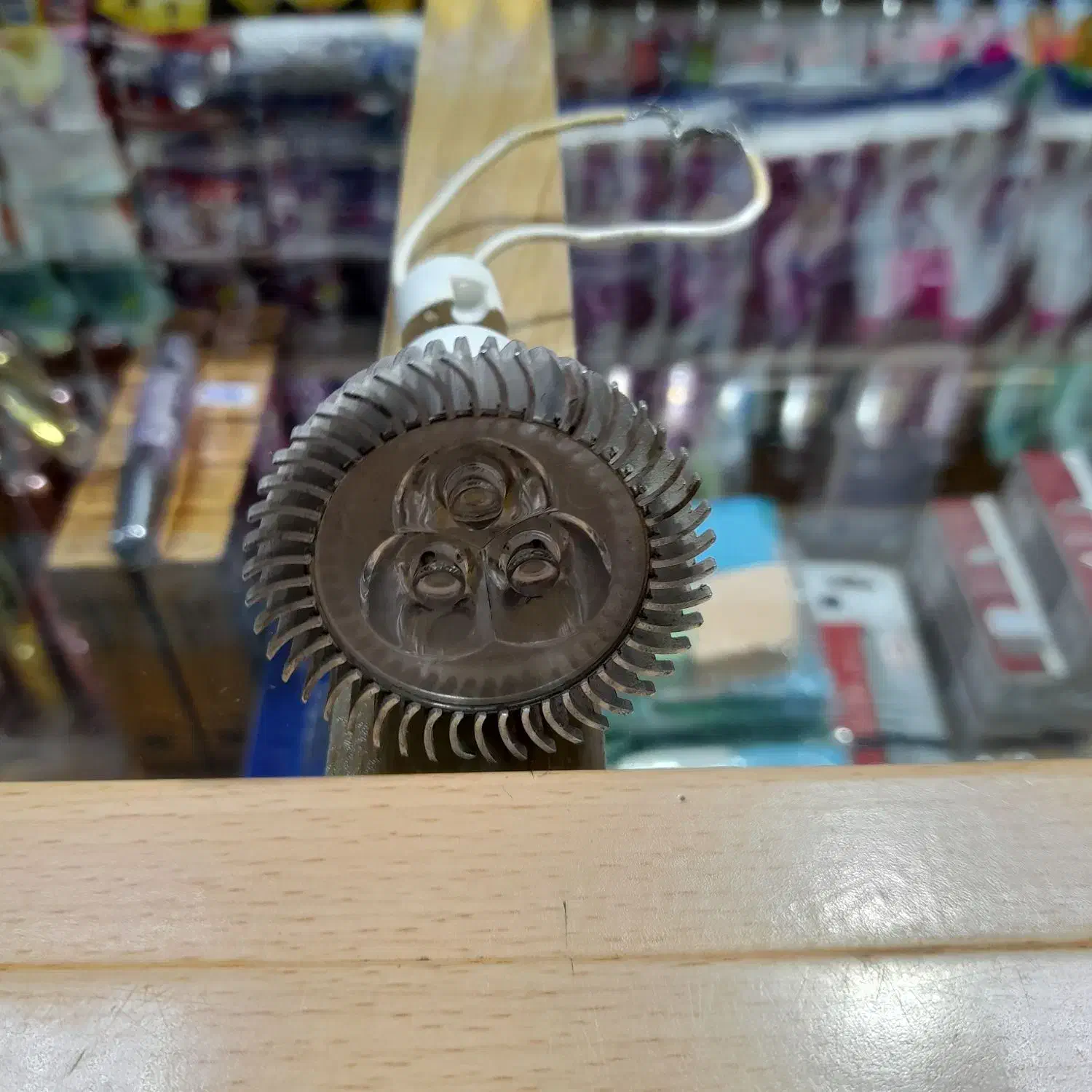 لامپ هالوژنی|لامپ و چراغ|بروجرد, |دیوار