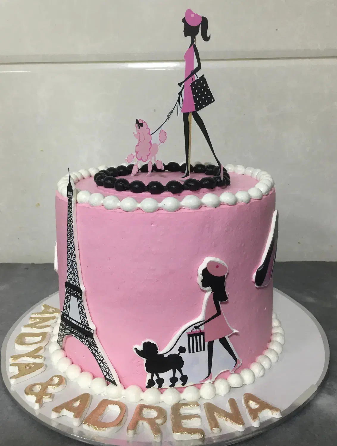 جذب فروشنده خانم برای قنادی|استخدام بازاریابی و فروش|بندر انزلی, سامانسر|دیوار