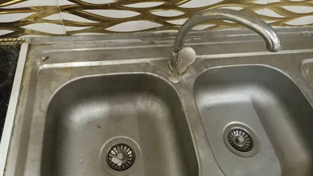 دو عدد شیر ظرف شویی و روشویی|لوازم سرویس بهداشتی|نسیمشهر, |دیوار