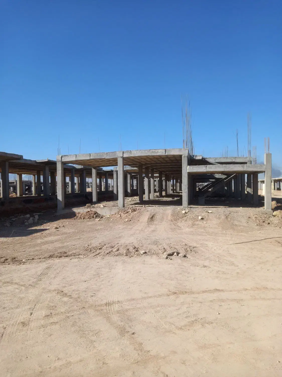 نیم طبقه|استخدام معماری، عمران و ساختمانی|یزد, |دیوار