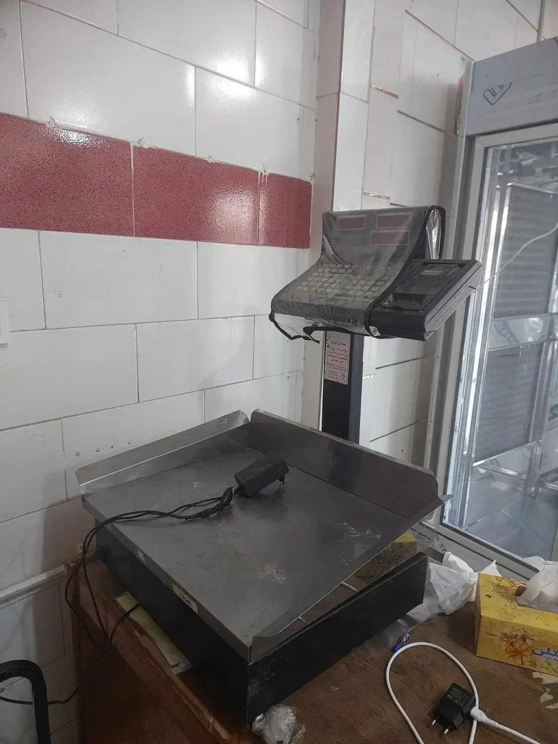 فروش یخچال و فریزر دست دوم|فروشگاه و مغازه|سیرجان, |دیوار