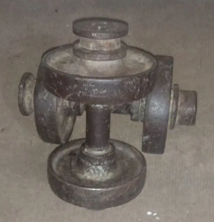 دوعدد دمبل هرکدام ۳ کیلو قیمت ۳۰۰|تجهیزات ورزشی|شاهینشهر, شهرک هشت بهشت|دیوار