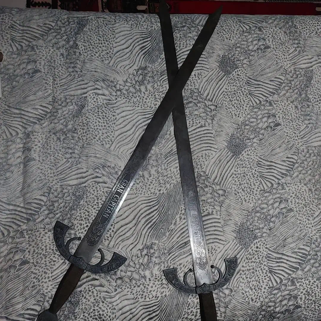 شمشیر قدیمی|کلکسیون اشیاء عتیقه|پرند, فاز ۲|دیوار