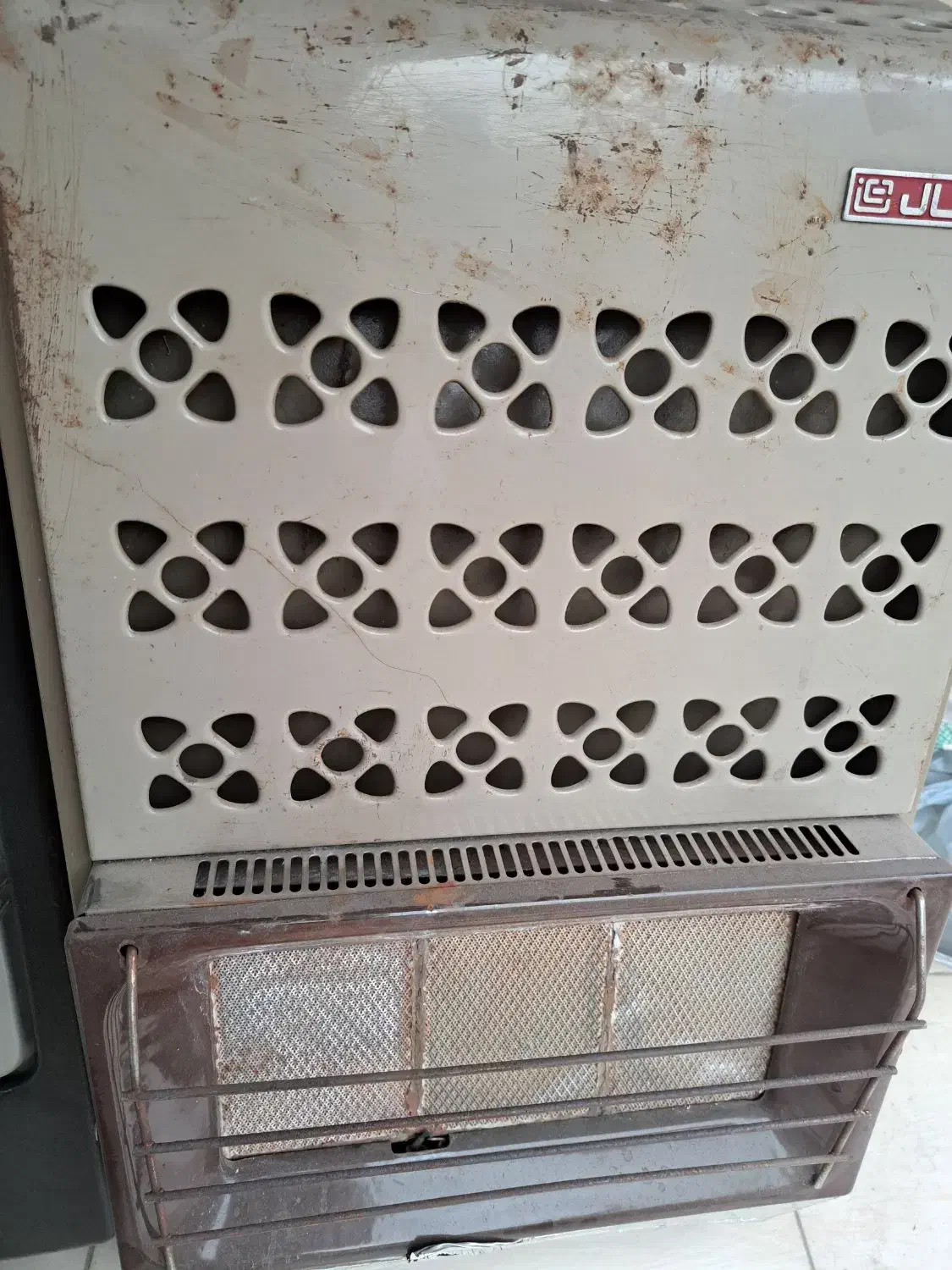 بخاری کپسولی جنس خوب و کار سنگین|بخاری، هیتر، شومینه|رشت, ولکس|دیوار