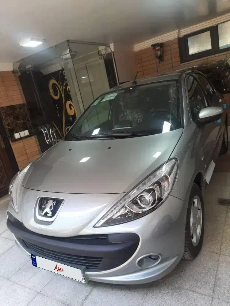 ۲۰۷ صفر نقره ای اتومات|خودرو سواری و وانت|اصفهان, سروستان|دیوار