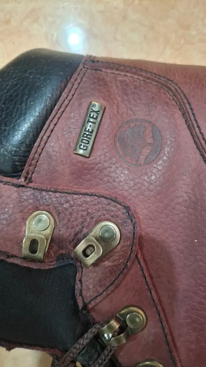 کفش کوهنوردی|کوهنوردی و کمپینگ|اندیشه, شهرک صدف|دیوار