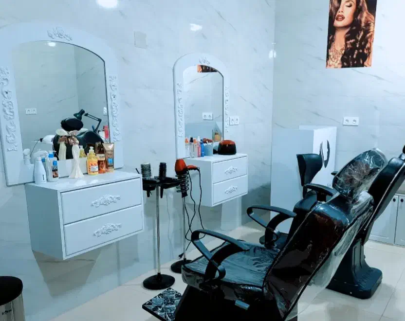 آینه کنسول|آرایشگاه و سالنهای زیبایی|مسجد سلیمان, |دیوار