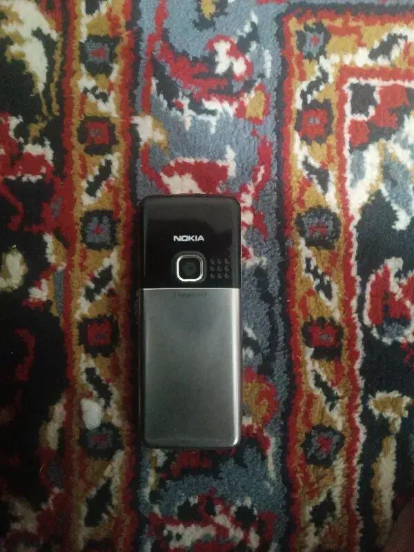 گوشی6300 در حد نو بسیار تمیز|موبایل|شاهینشهر, خانه کارگر|دیوار