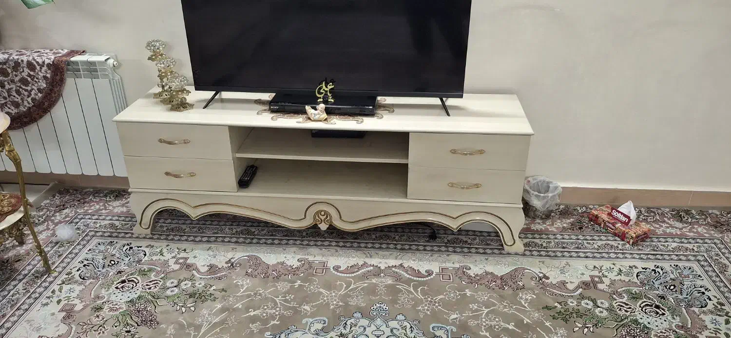 یک دست مبل ۷ نفر با میز تلویزیون در حد نو|مبلمان خانگی و میز عسلی|اسلامشهر, مطهری|دیوار