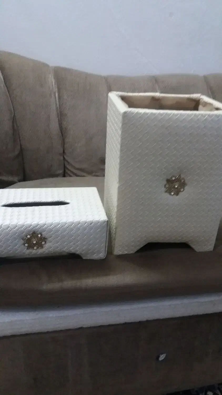 سطل اشغال اصل تزعینی باجادستمال کاغذی تمیز ونو|صنایع دستی و سایر لوازم تزئینی|چناران, |دیوار