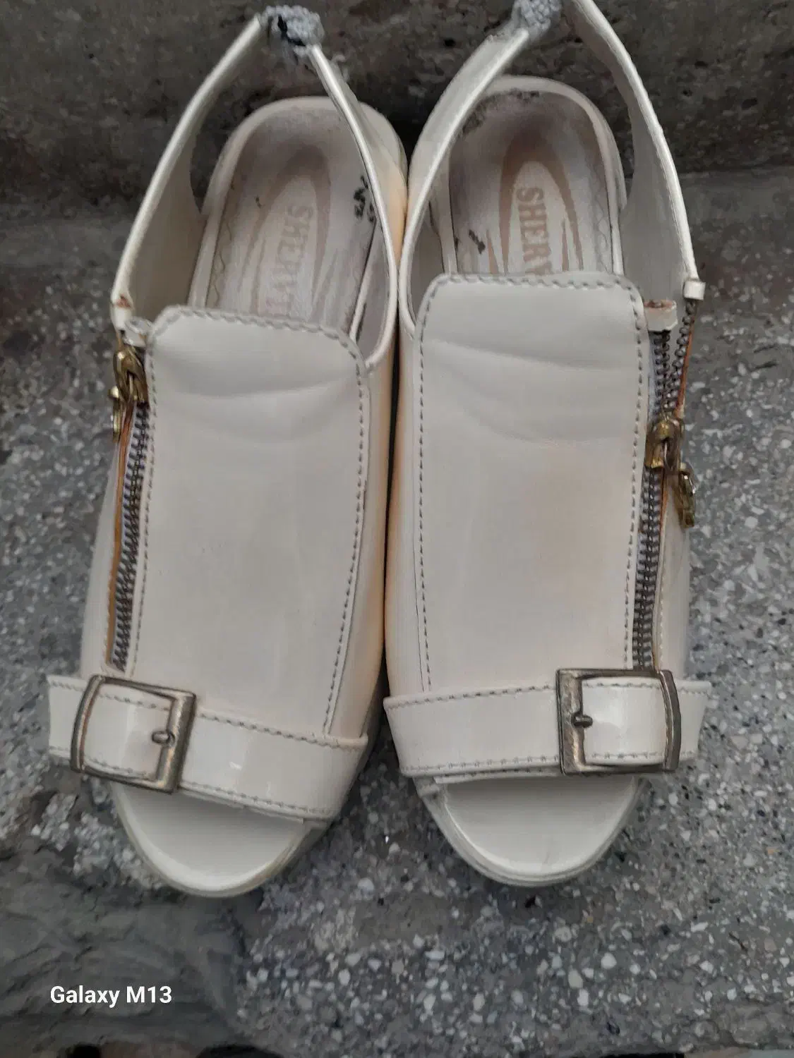 کفش قشنگ|کیف، کفش، کمربند|کاشان, درب اصفهان|دیوار