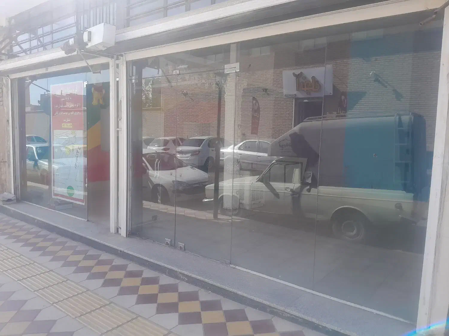 شیشه سکوریت و درب کرکره ای مغازه|مصالح و تجهیزات ساختمان|شاهرود, |دیوار