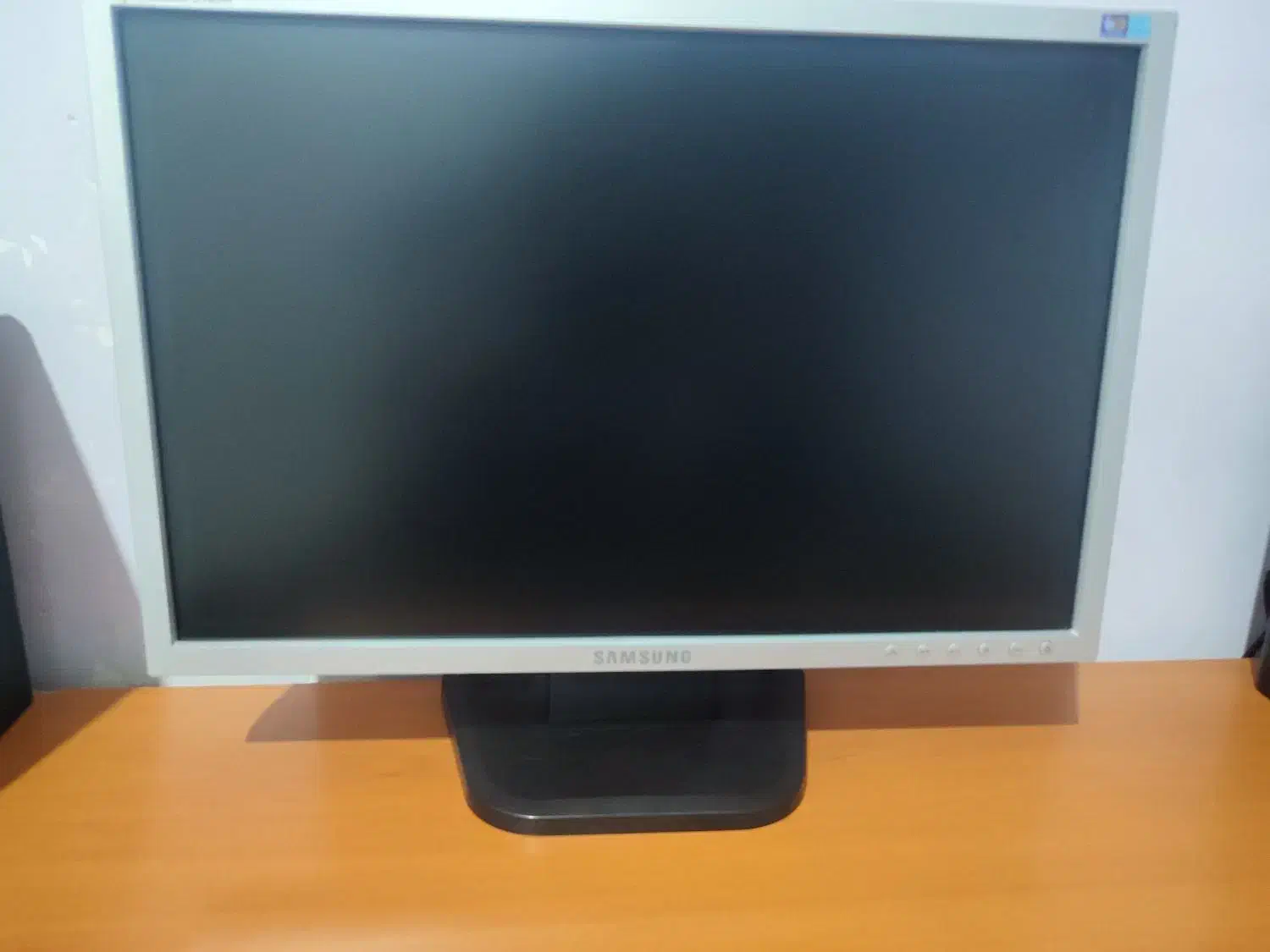 کامپیوتر کامل دارای کارت کپچر مانیتور و موس|رایانه رومیزی|تهران, صادقیه|دیوار