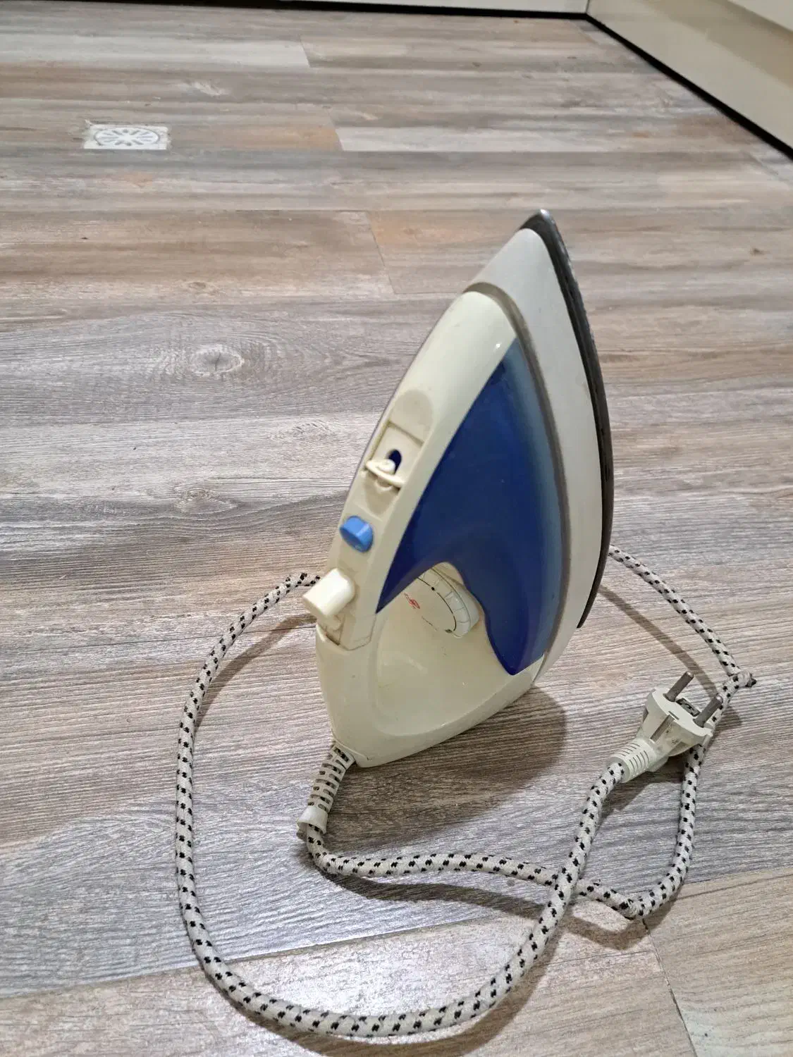 اتو لباس|اتو و لوازم اتو|الوند, |دیوار