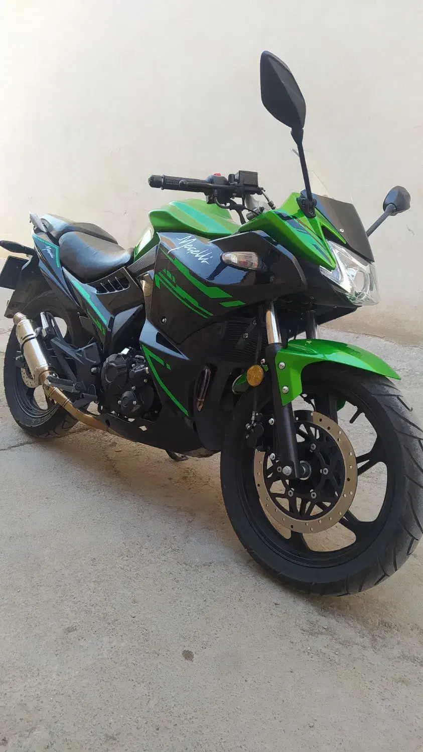 مگلی ۲۰۰ ۱۴۰۳|موتورسیکلت|فلاورجان, |دیوار