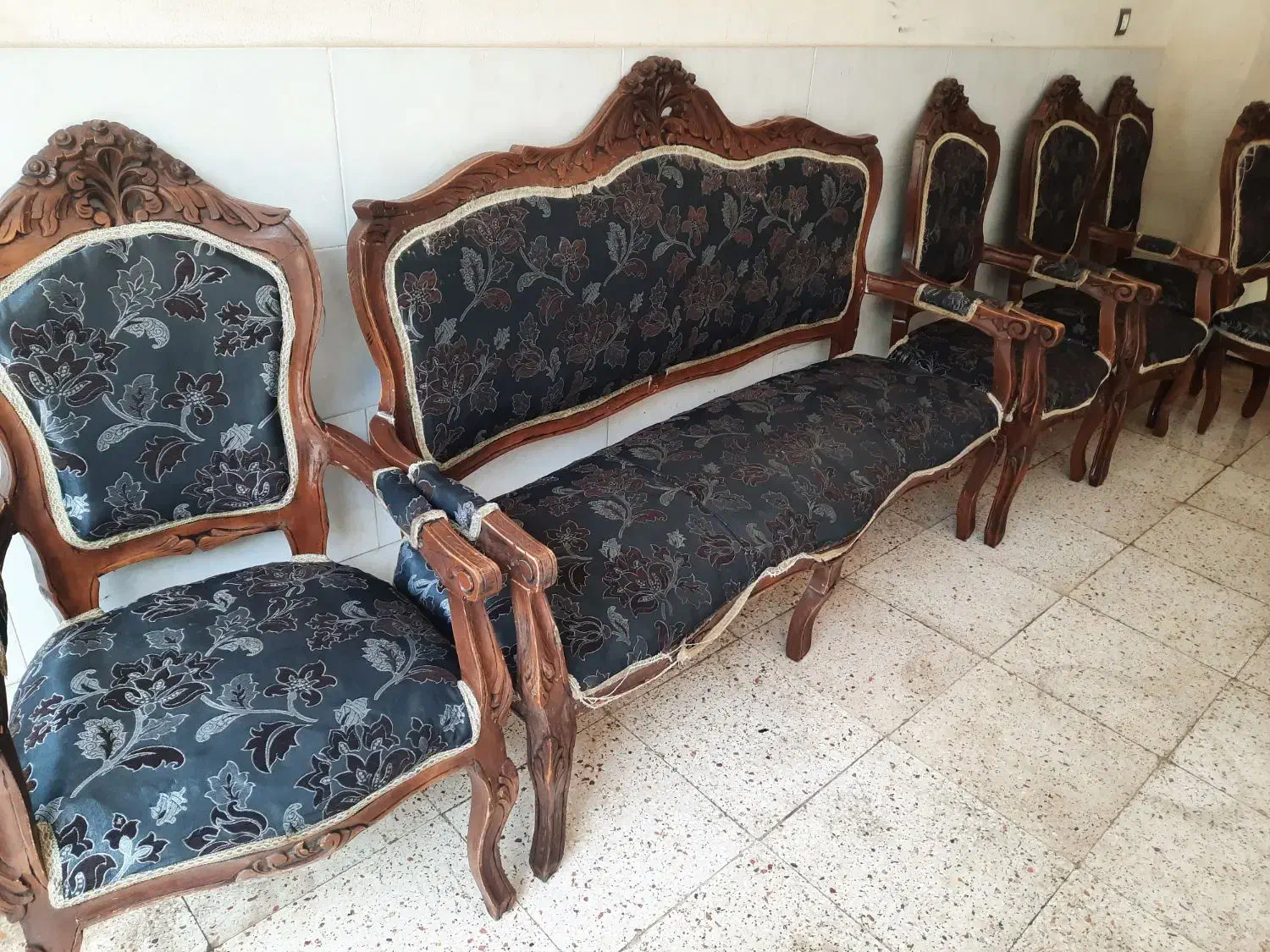 مبل کلاسیک چوب گردو|مبلمان خانگی و میز عسلی|هشتگرد, مدرس|دیوار