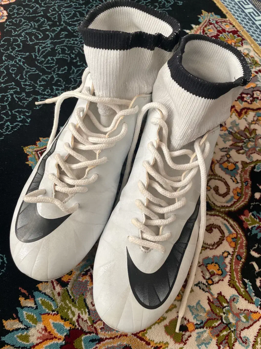 کفش چمنی|کیف، کفش، کمربند|سرپل ذهاب, |دیوار