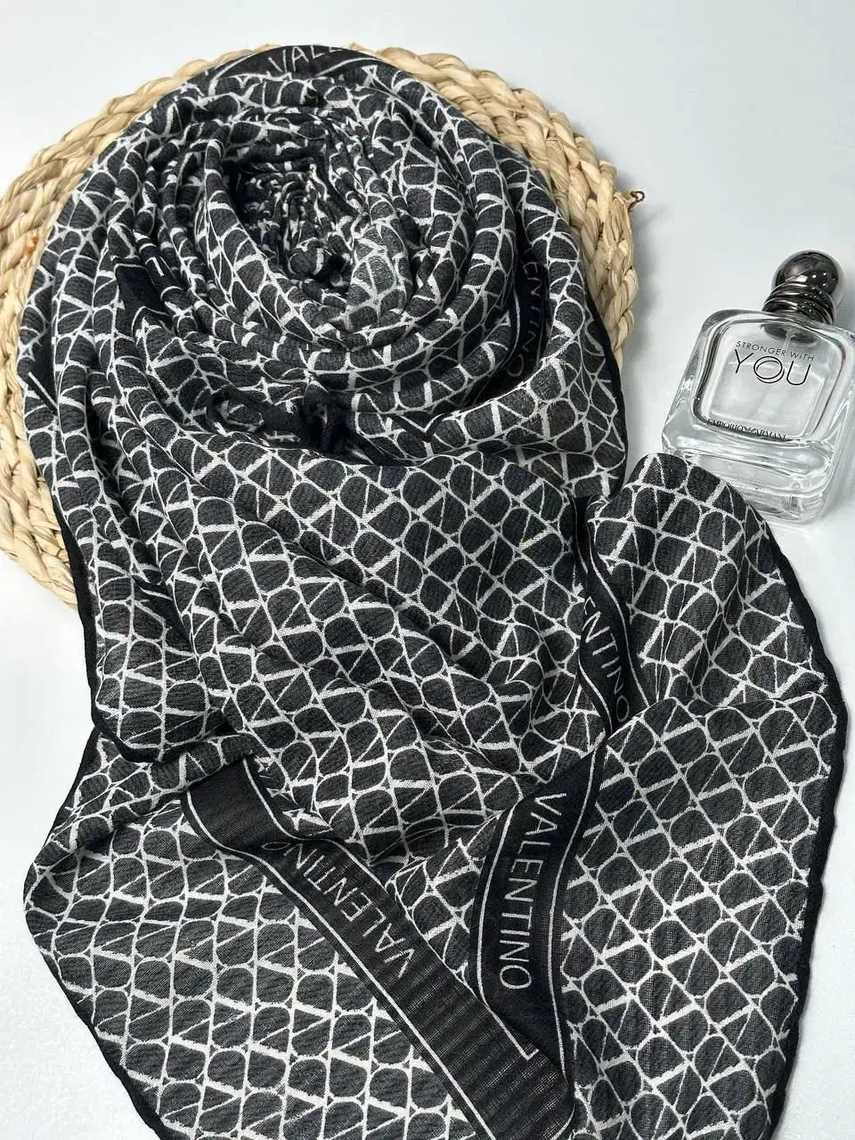 روسری پاییزه طرح ولنتینو دست دوز|لباس|طبس, |دیوار