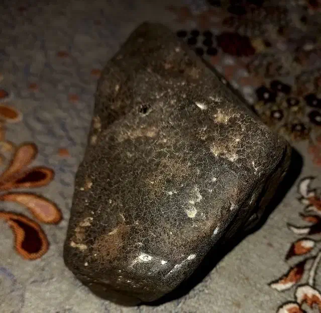 سنگ مشکوک به شهاب سنگ|جواهرات|زاهدان, |دیوار