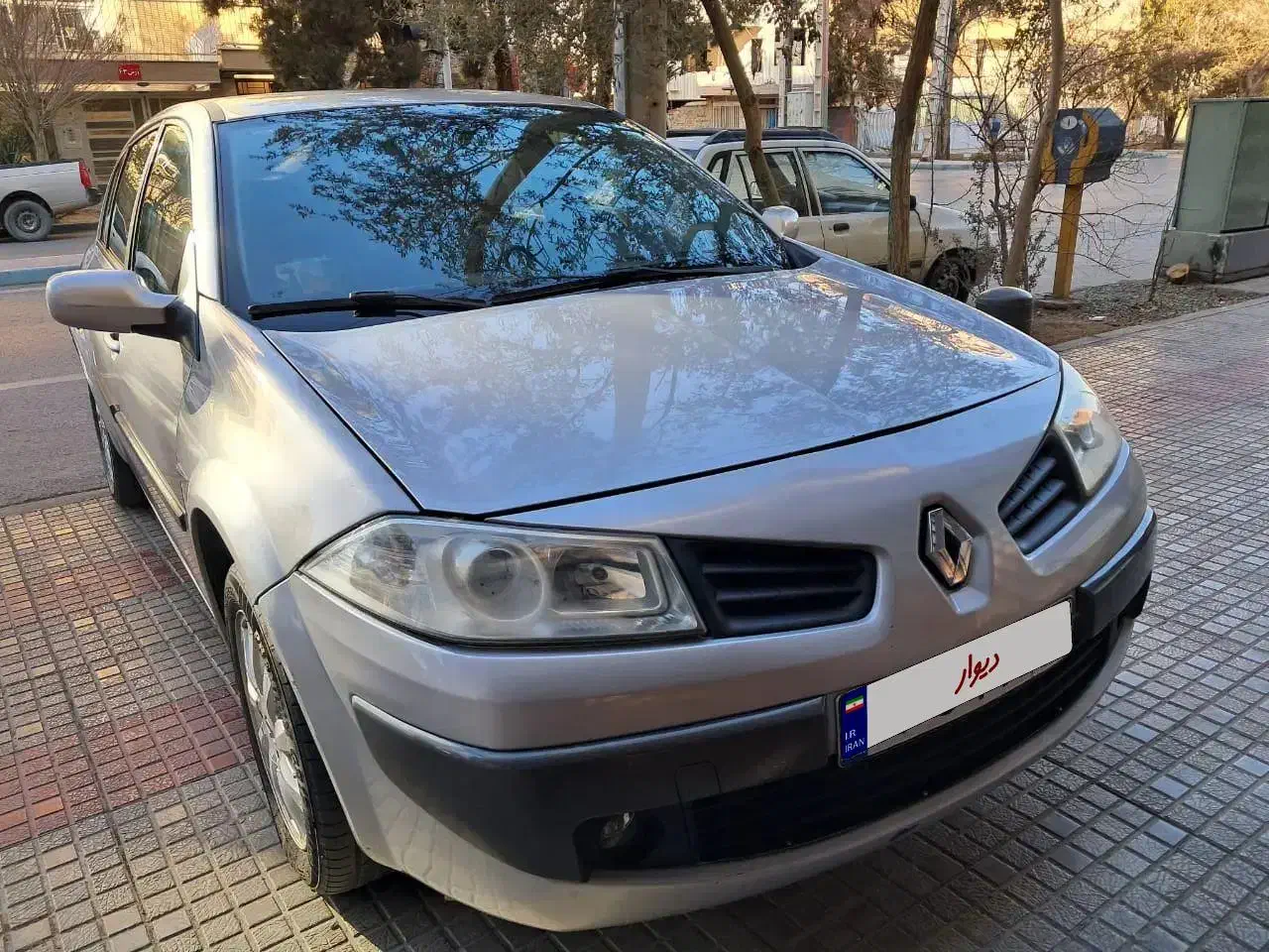 مگان|خودرو سواری و وانت|اصفهان, باغ زرشک|دیوار