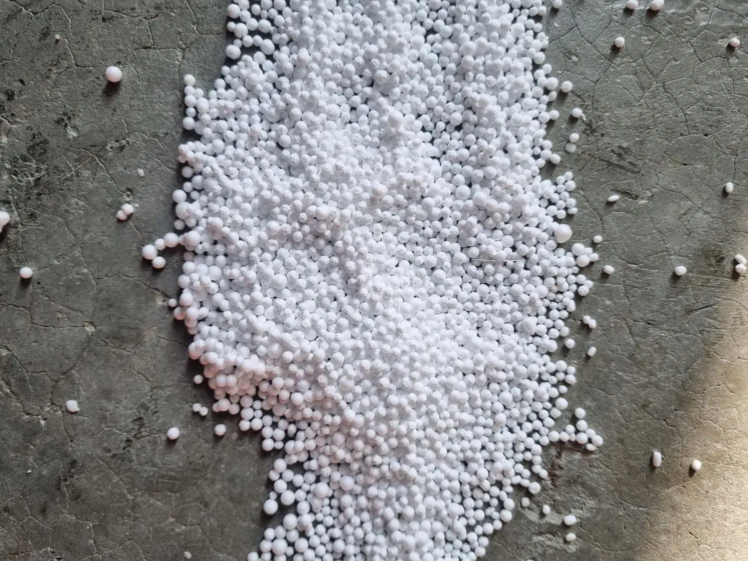 کارگر در کارخانه فوم|استخدام خدمات فروشگاه و رستوران|ثمرین, |دیوار