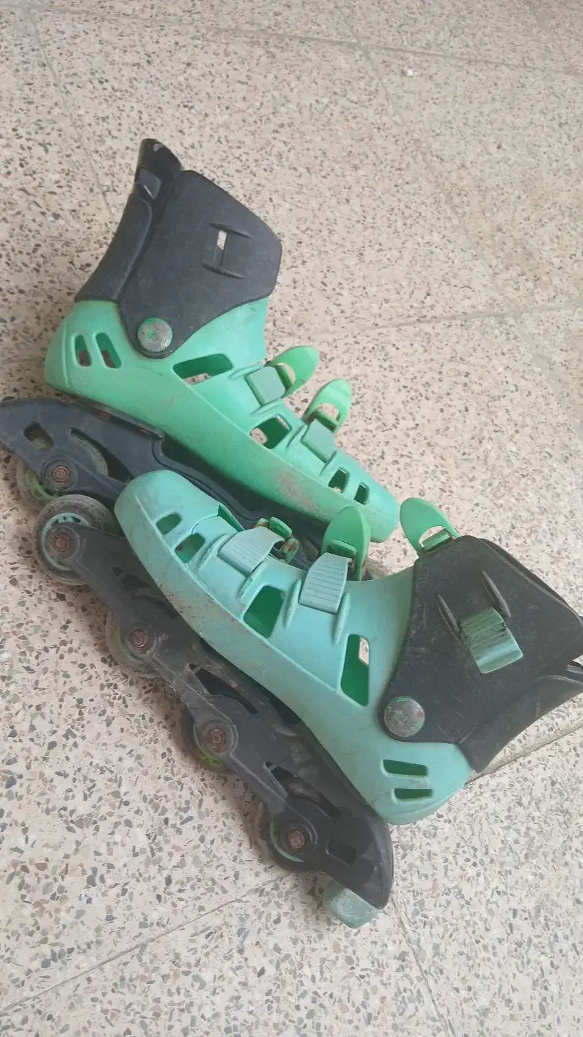 کفش اسکیت سالم در حد نو|دوچرخه، اسکیت، اسکوتر|مسجد سلیمان, |دیوار