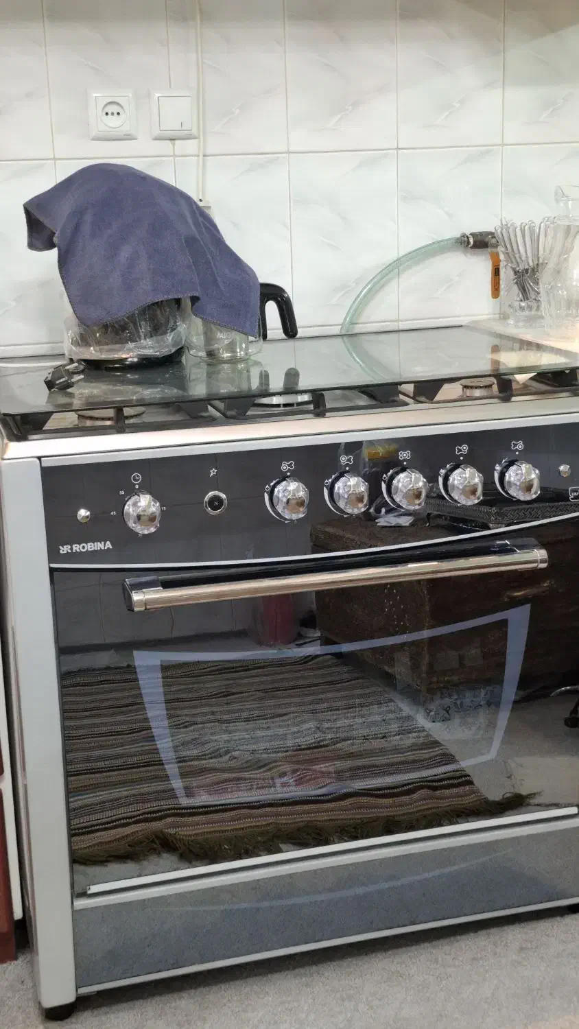 گاز در حد نو واقعا چند بار فقط روشن شده|اجاق گاز و لوازم برقی پخت‌وپز|قم, در بهشت|دیوار