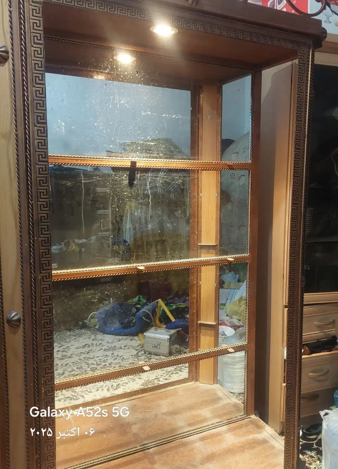 بوفه آهنی|بوفه، ویترین، کنسول|ایرانشهر, |دیوار