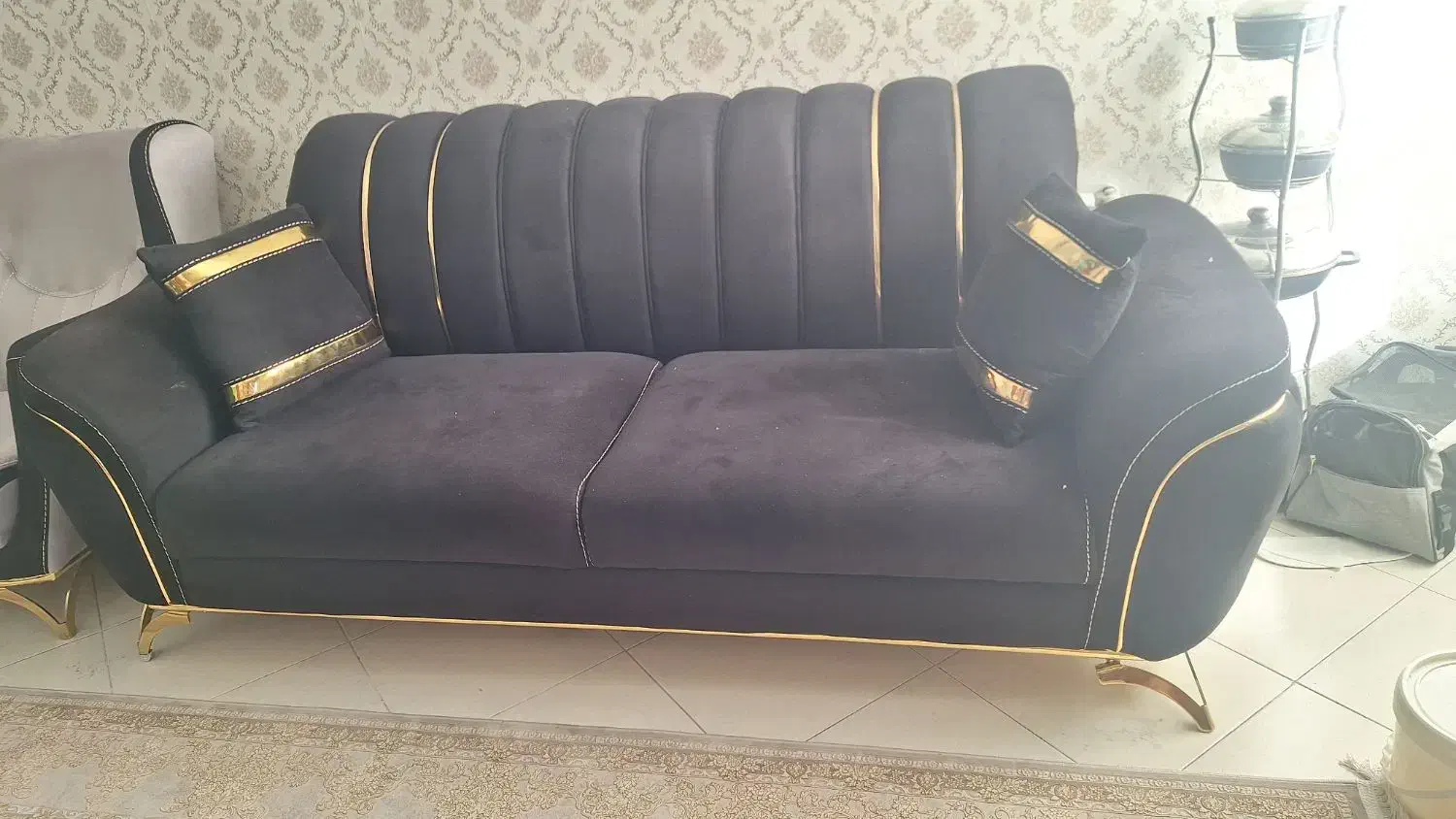 فروش مبل نو پنج ماه کار کرده|مبلمان خانگی و میز عسلی|پرند, فاز ۱|دیوار