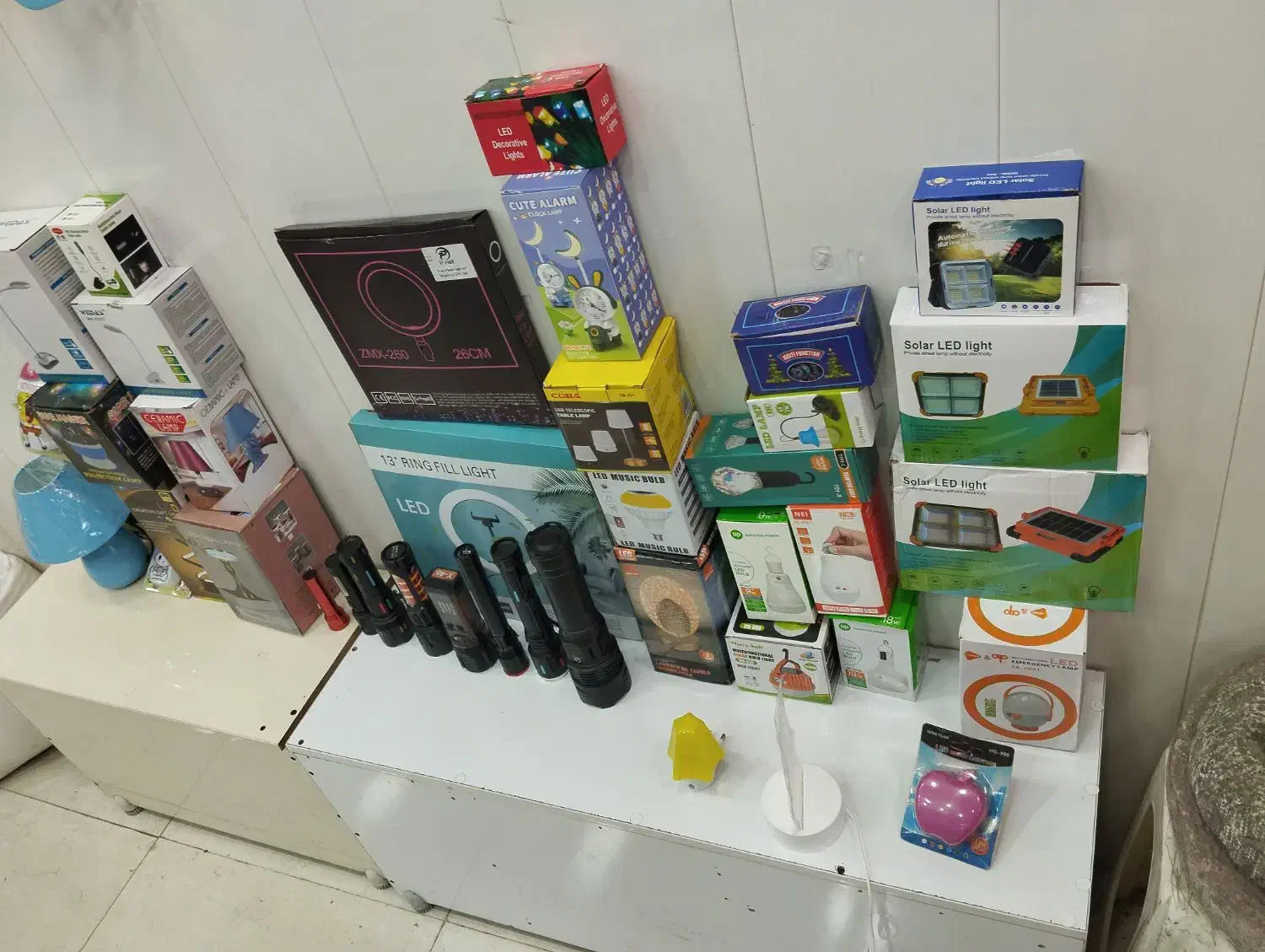 چراغ و LED روشنایی و محافظ و سه راهی برق|ریسه و چراغ تزئینی|خرمآباد, |دیوار