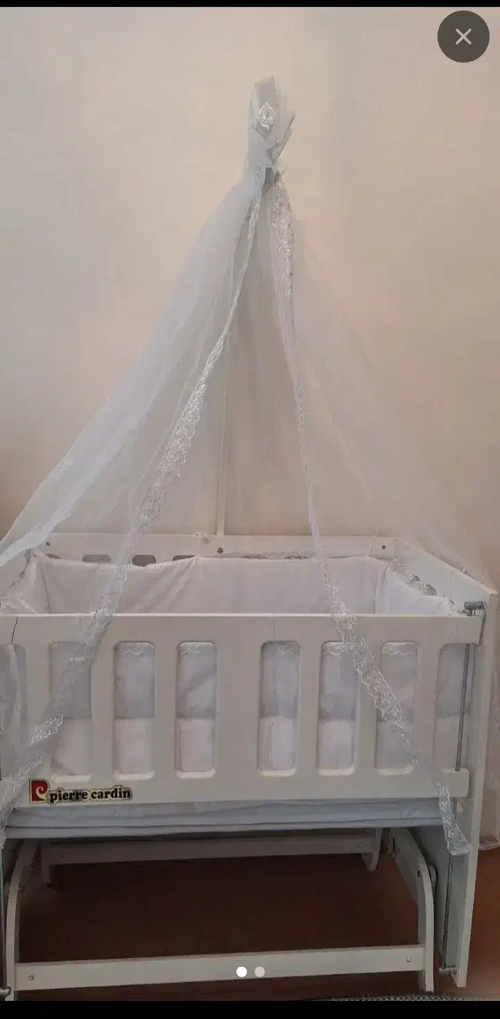 تخت وگهواره نوزاد کنار مادر|تخت و صندلی بچه|نسیم‌شهر, |دیوار