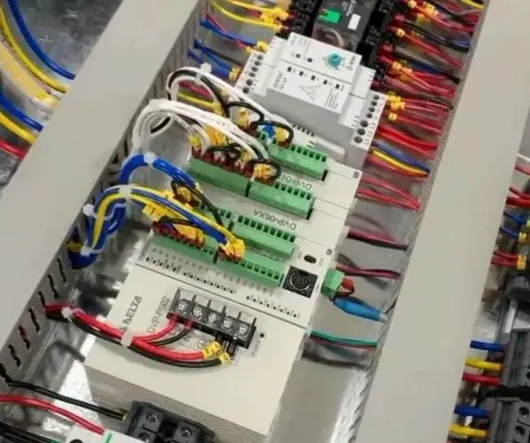 برقکار سیم کشی برق صنعتی و هوشمند اتصال  و سه فاز|خدمات پیشه و مهارت|زابل, |دیوار