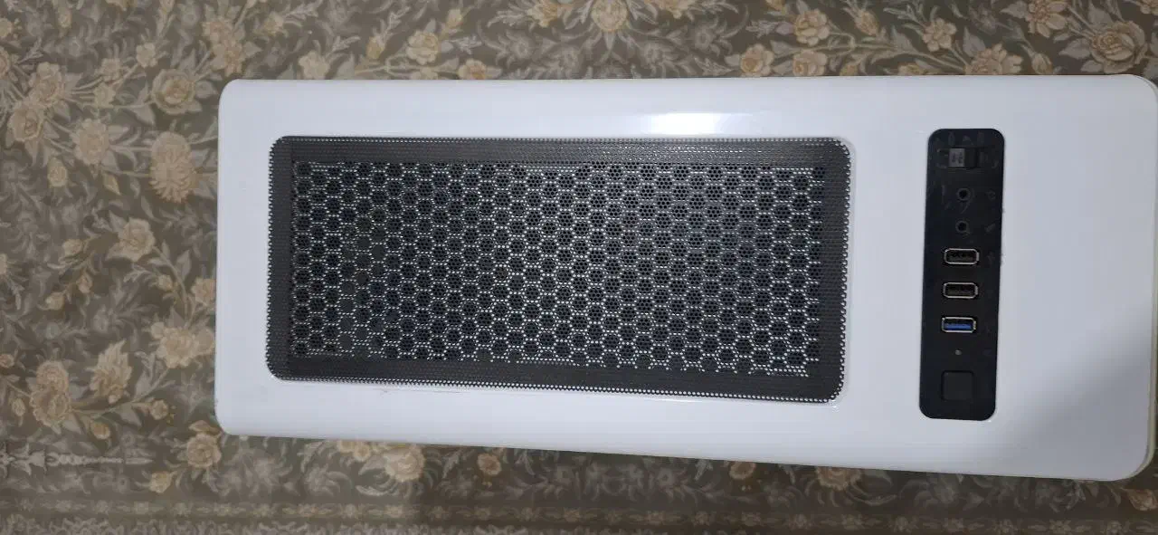 کیس گیمینگ با مانیتور و لوازم جانبی|رایانه رومیزی|بهارستان, |دیوار