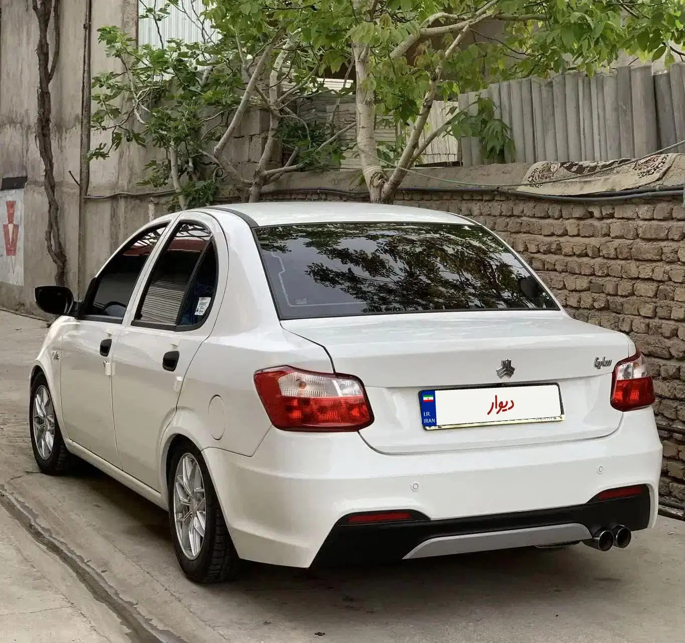 ساینا 1403s|خودرو سواری و وانت|تهران, درختی|دیوار