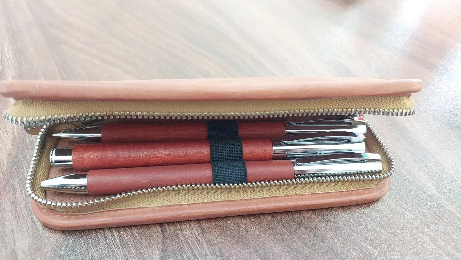 ست لوکس فابرکاستل چوب گلابی اصل + کیف چرمی|لوازم التحریر|رشت, منظریه|دیوار