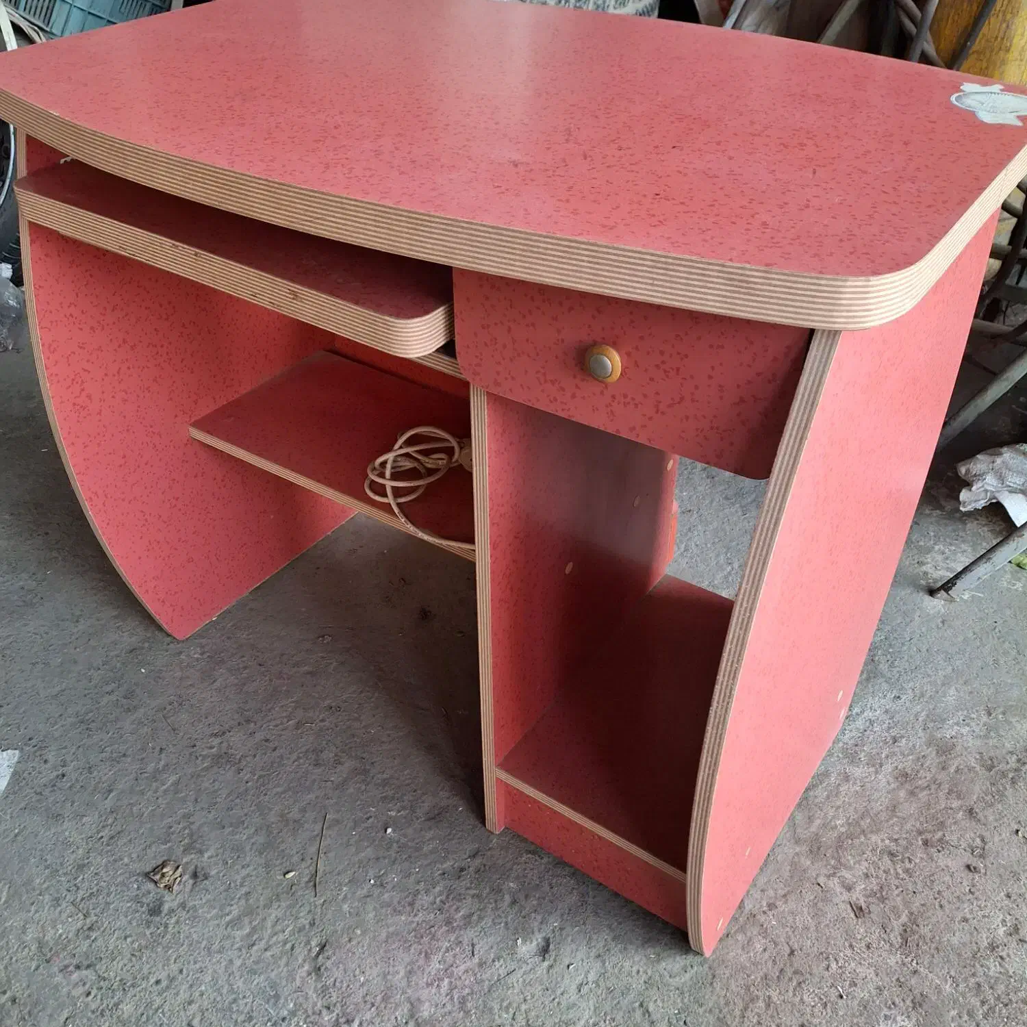 میز کامپیوتر|میز تحریر و کامپیوتر|قائم‌شهر, |دیوار