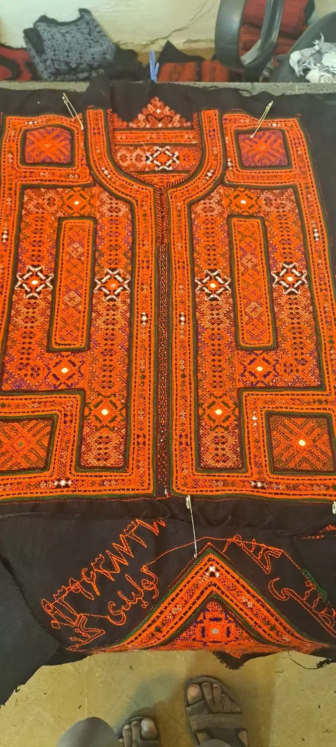 ذی گفتان|لباس|هامون, |دیوار