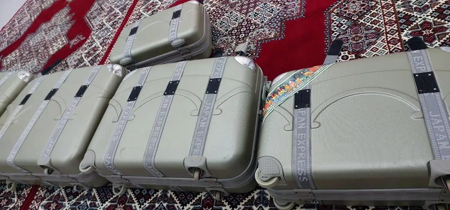 چمدان ژاپنی|کیف، کفش، کمربند|گراش, |دیوار