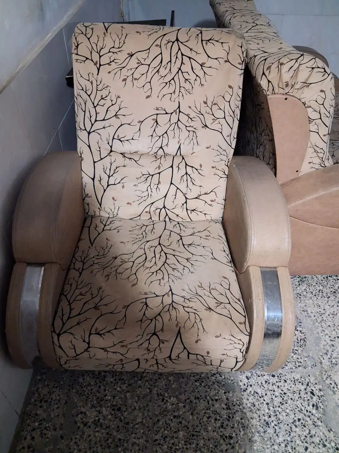 مبل راحتی ۶ نفره|مبلمان خانگی و میز عسلی|فولادشهر, B4|دیوار