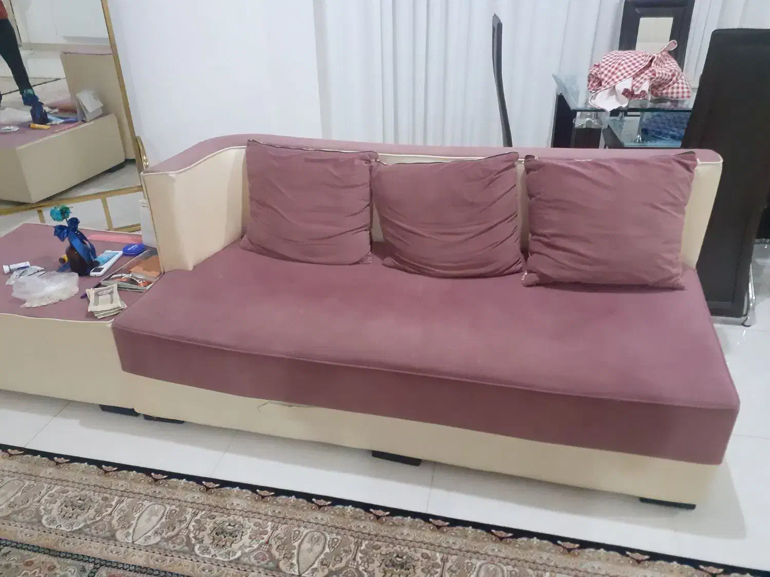 یک عدد مبل پنج نفره|مبلمان خانگی و میز عسلی|رشت, استقامت ۱|دیوار