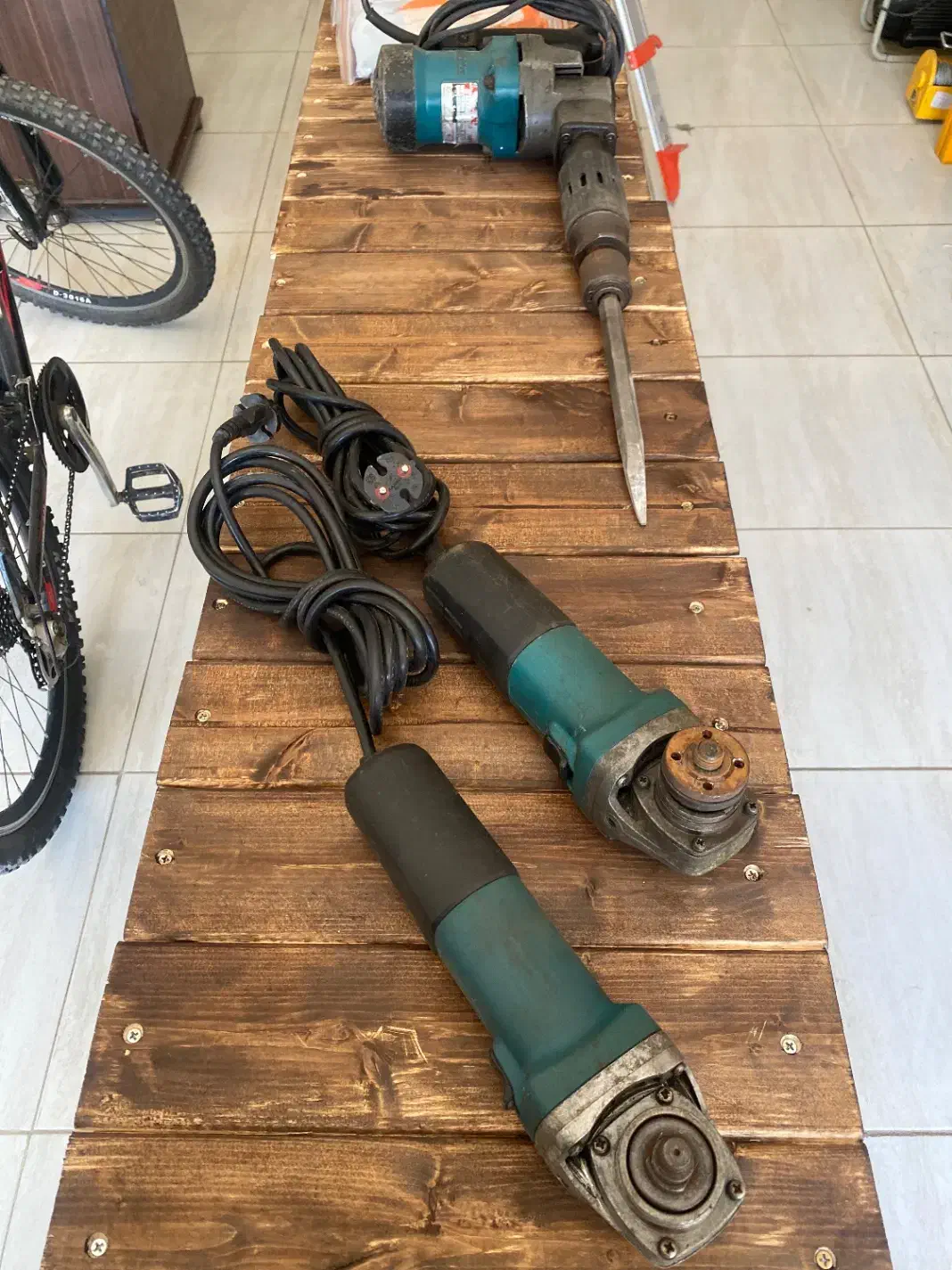 دریل و مینی سنگ ماکیتا دست دوم|ابزارآلات|فولادشهر, سایت صنعتی کاوه|دیوار