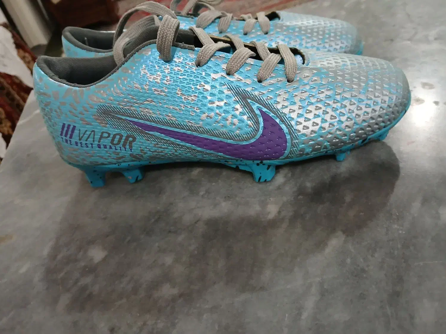 استوک فوتبال|کیف، کفش، کمربند|شفت, |دیوار