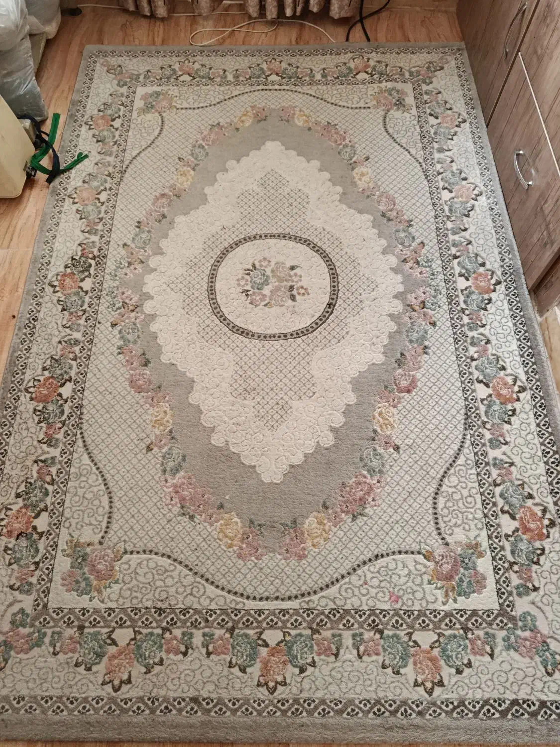 یک عدد فرش 4متری|فرش|رشت, سلیمانداراب|دیوار