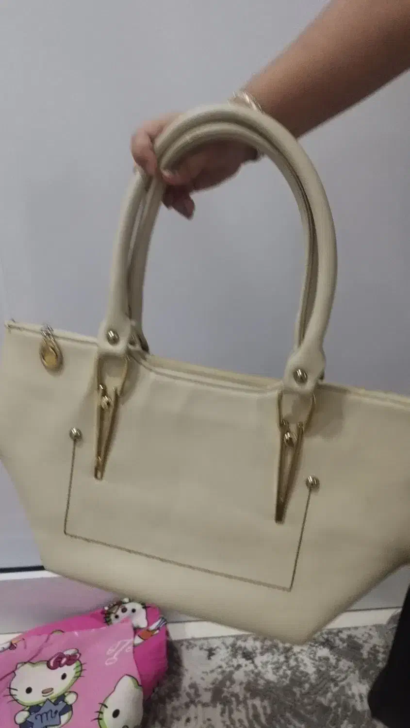 کیف نو ۴تا|کیف، کفش، کمربند|رشت, فرزانه|دیوار