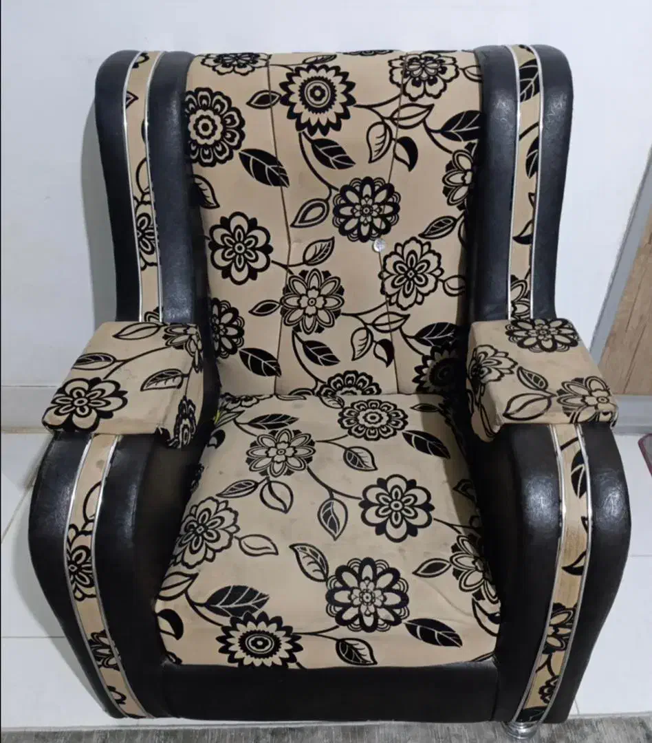 مبل|مبلمان خانگی و میز عسلی|شیروان (خراسان), |دیوار