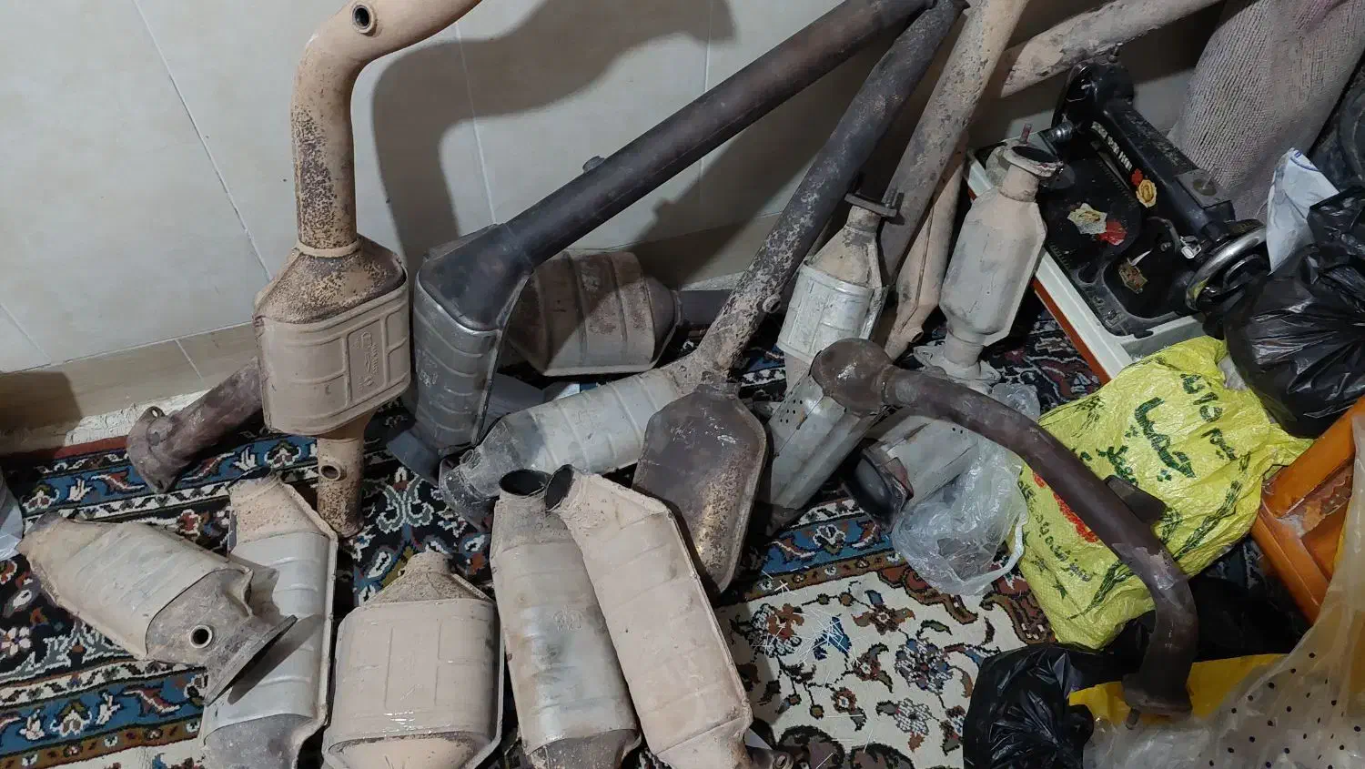 ضایعات خودرو کاتالیست|قطعات یدکی و لوازم جانبی|لنده, |دیوار