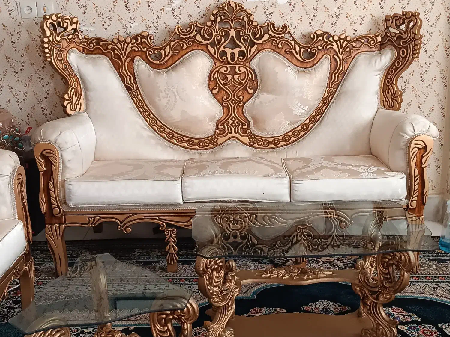 مبل سلطنتی7نفره|مبلمان خانگی و میز عسلی|آزادشهر, |دیوار